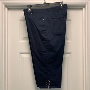 Hearts palm Navy capris elastic side waist Sz 12